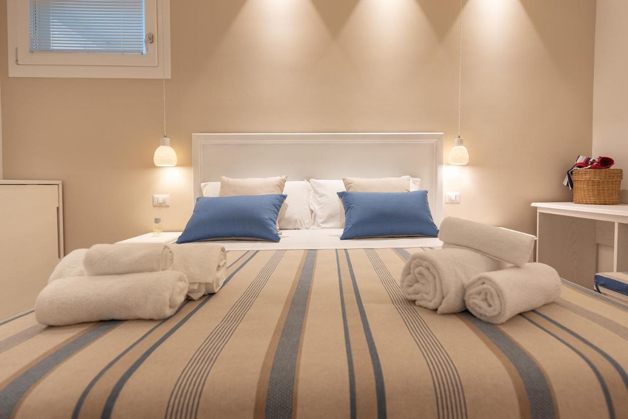 פורטו צ'זראו B&B Il Cortiletto מראה חיצוני תמונה