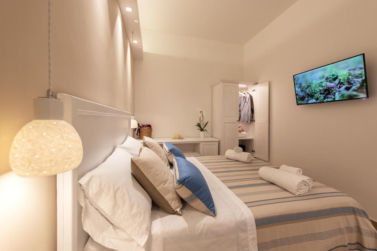 פורטו צ'זראו B&B Il Cortiletto מראה חיצוני תמונה