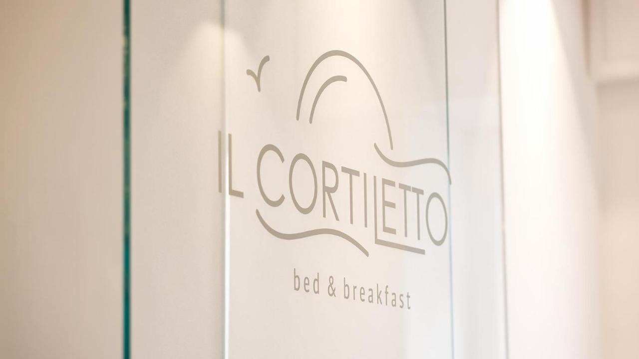 פורטו צ'זראו B&B Il Cortiletto מראה חיצוני תמונה