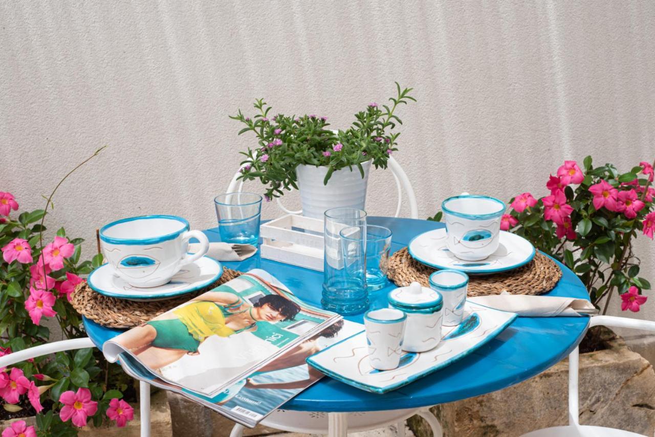 פורטו צ'זראו B&B Il Cortiletto מראה חיצוני תמונה